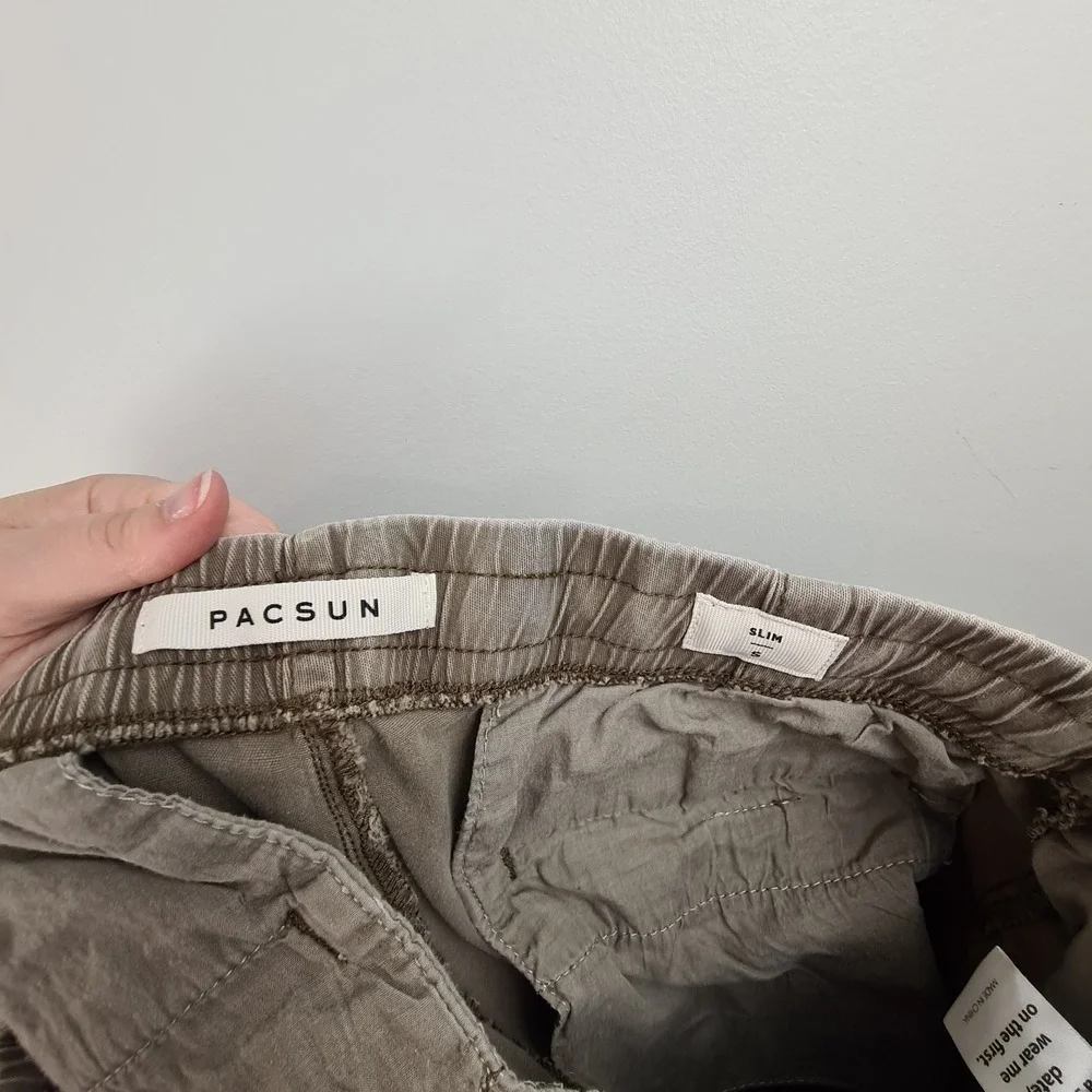 PacSun Women's Slim Joggers Khaki Drawstring Pull On Pants Size Small Streetwear